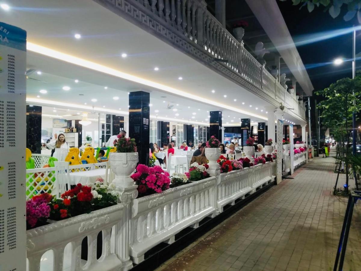 Ujvara Hotel Голем Екстериор снимка