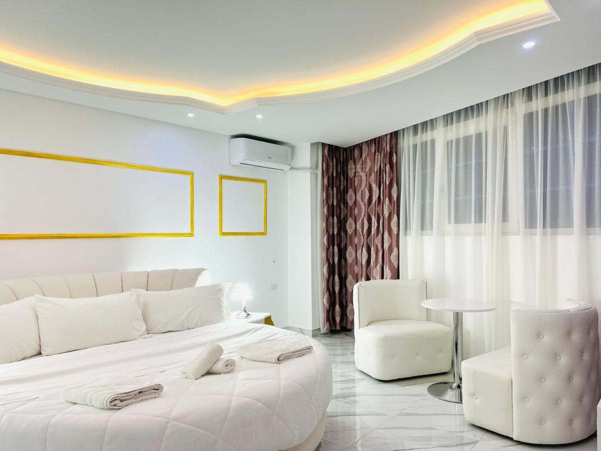 Ujvara Hotel Голем Екстериор снимка
