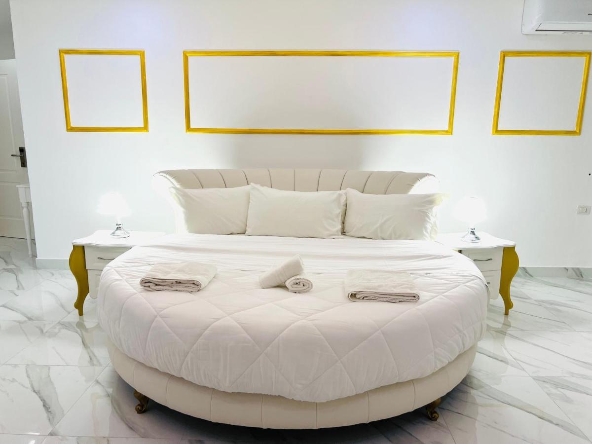 Ujvara Hotel Голем Екстериор снимка
