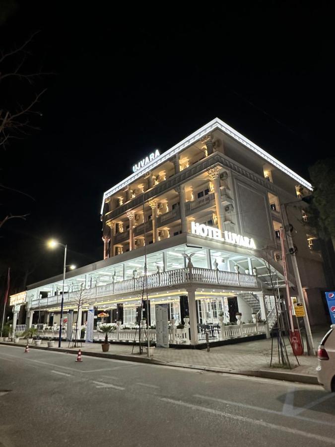 Ujvara Hotel Голем Екстериор снимка