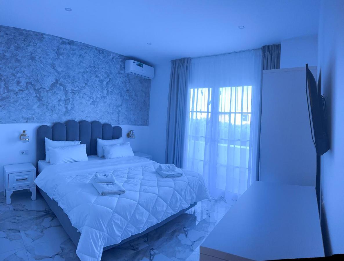 Ujvara Hotel Голем Екстериор снимка