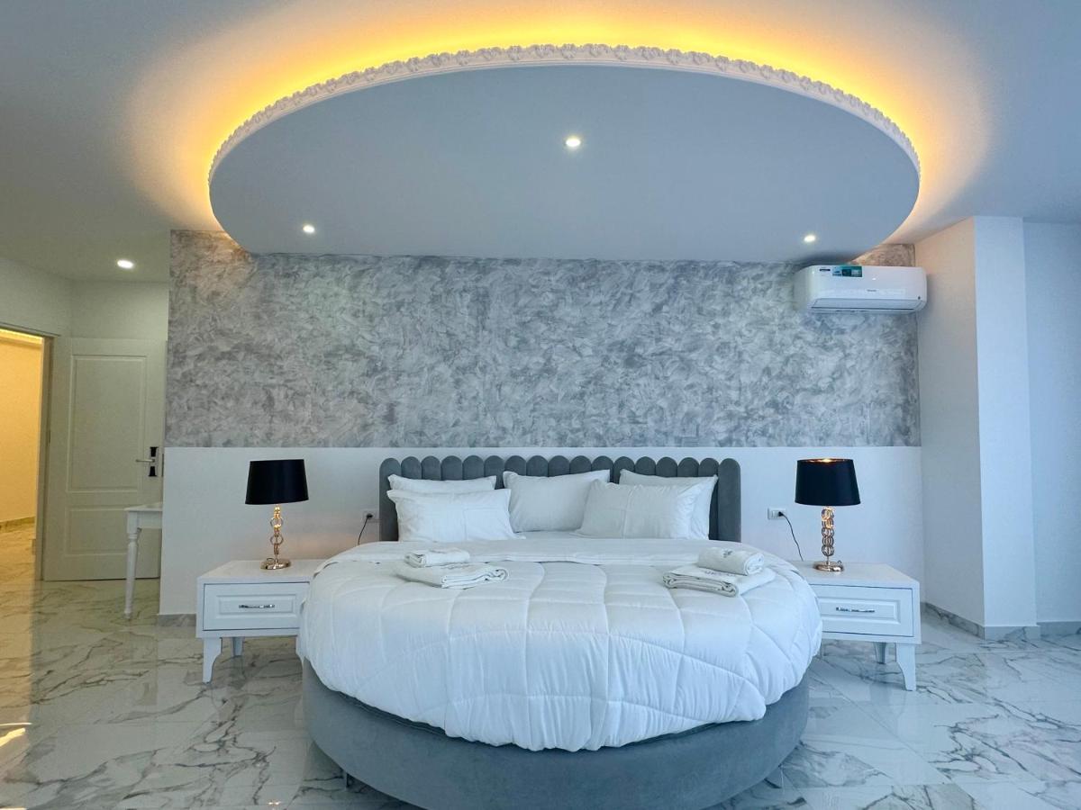 Ujvara Hotel Голем Екстериор снимка