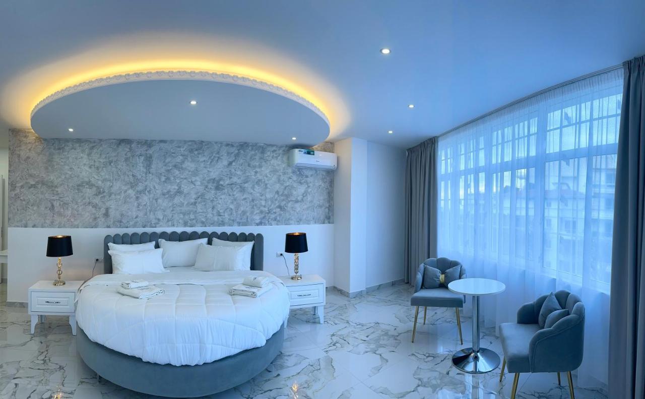Ujvara Hotel Голем Екстериор снимка